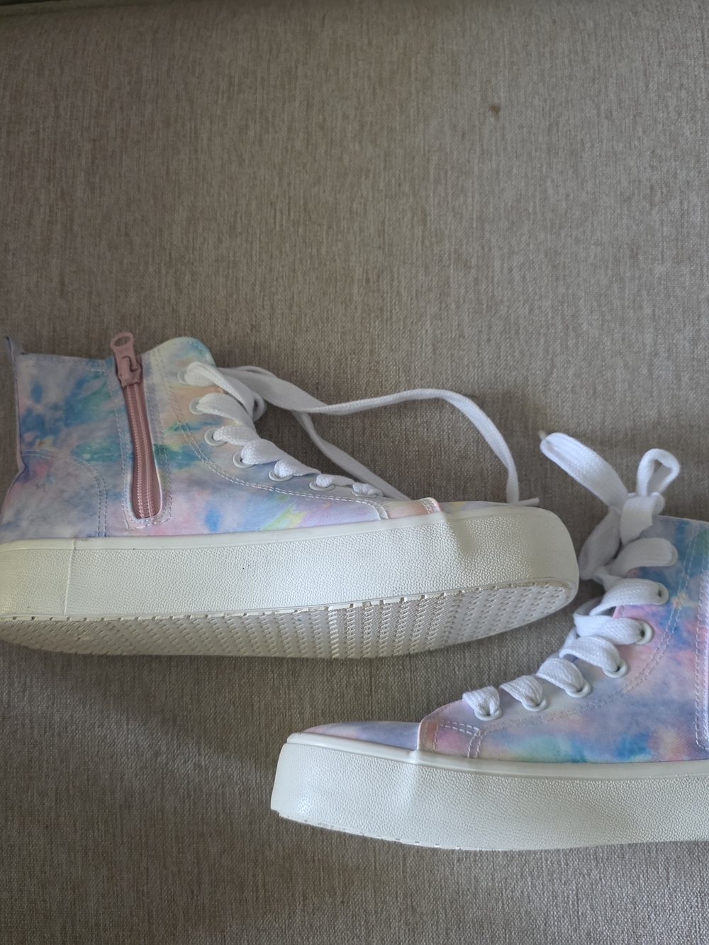 art class Pastel Tie-Dye High-Top Sneakers in Pink, Blue, Purple